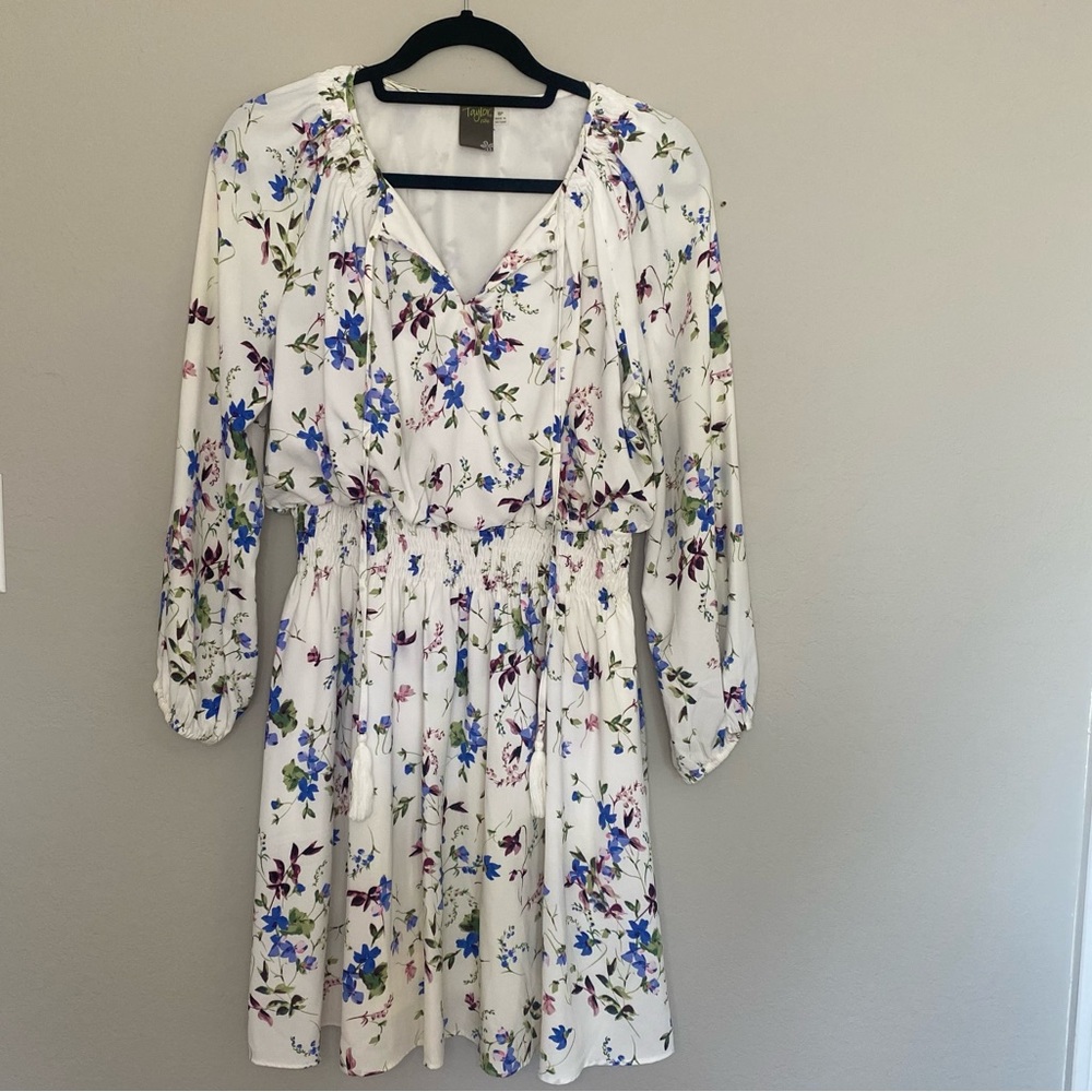 White Floral Taylor Dress with Long Sleeves